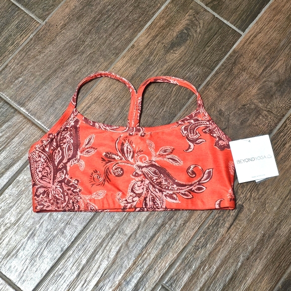 Beyond Yoga Women's SoftMark Slim Racerback Sports Bra in Chai & Paprika Paisley - Picture 5 of 6
